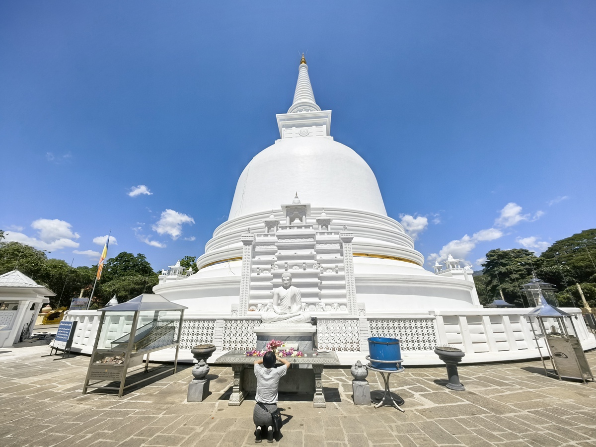 瑪興洋嘎納舍利塔Mahiyangana Raja Maha Vihara 佛陀第一次親臨處